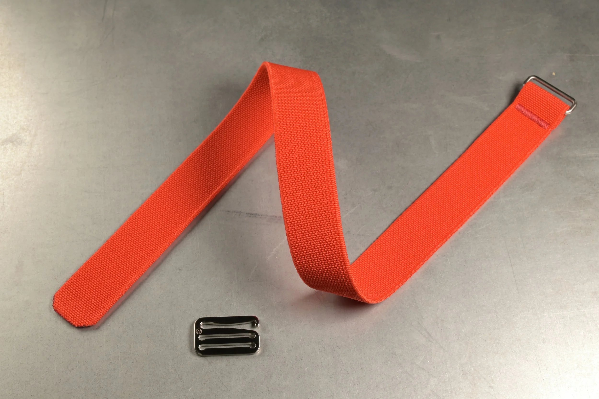 Chrono-Grip™ Hook Strap Kit - Alert Red Pro