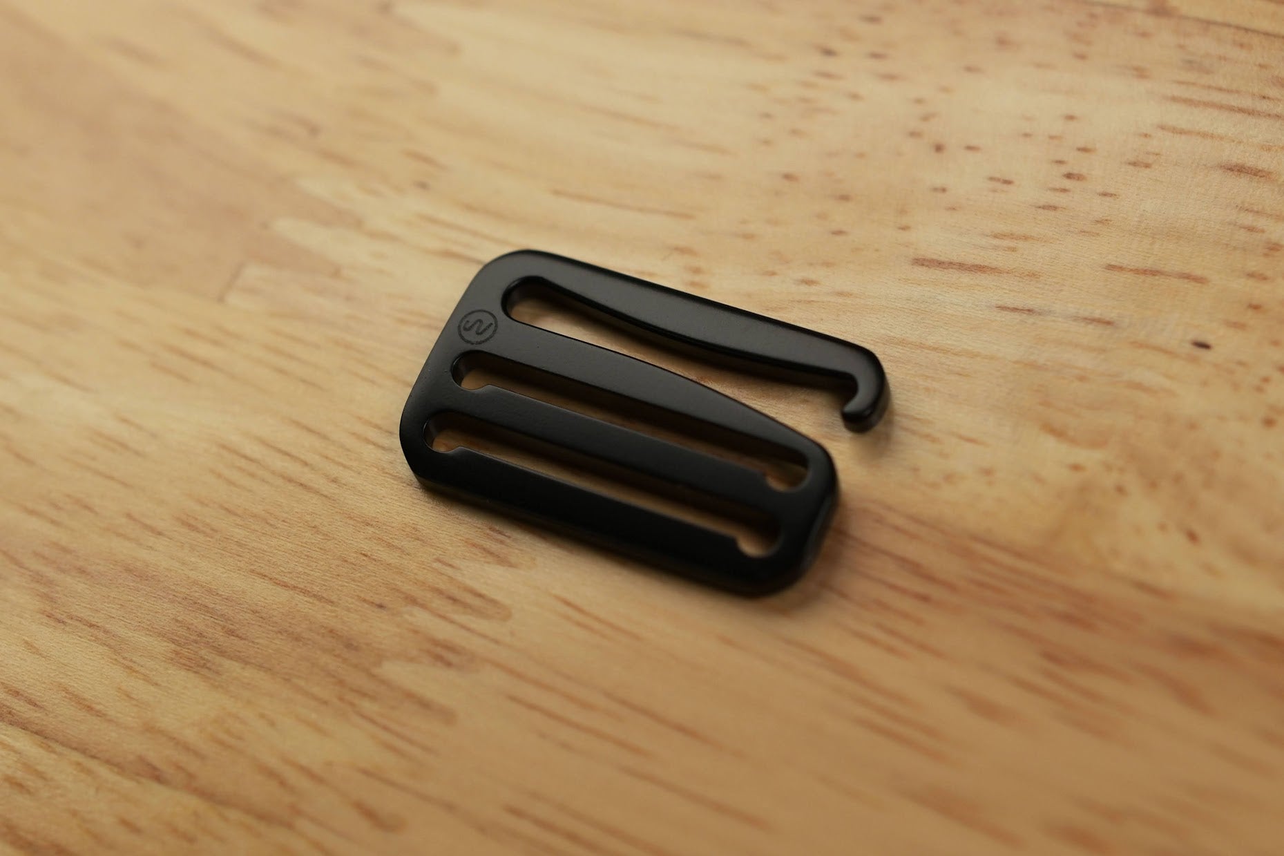 Chrono-Grip™ Titanium Hook