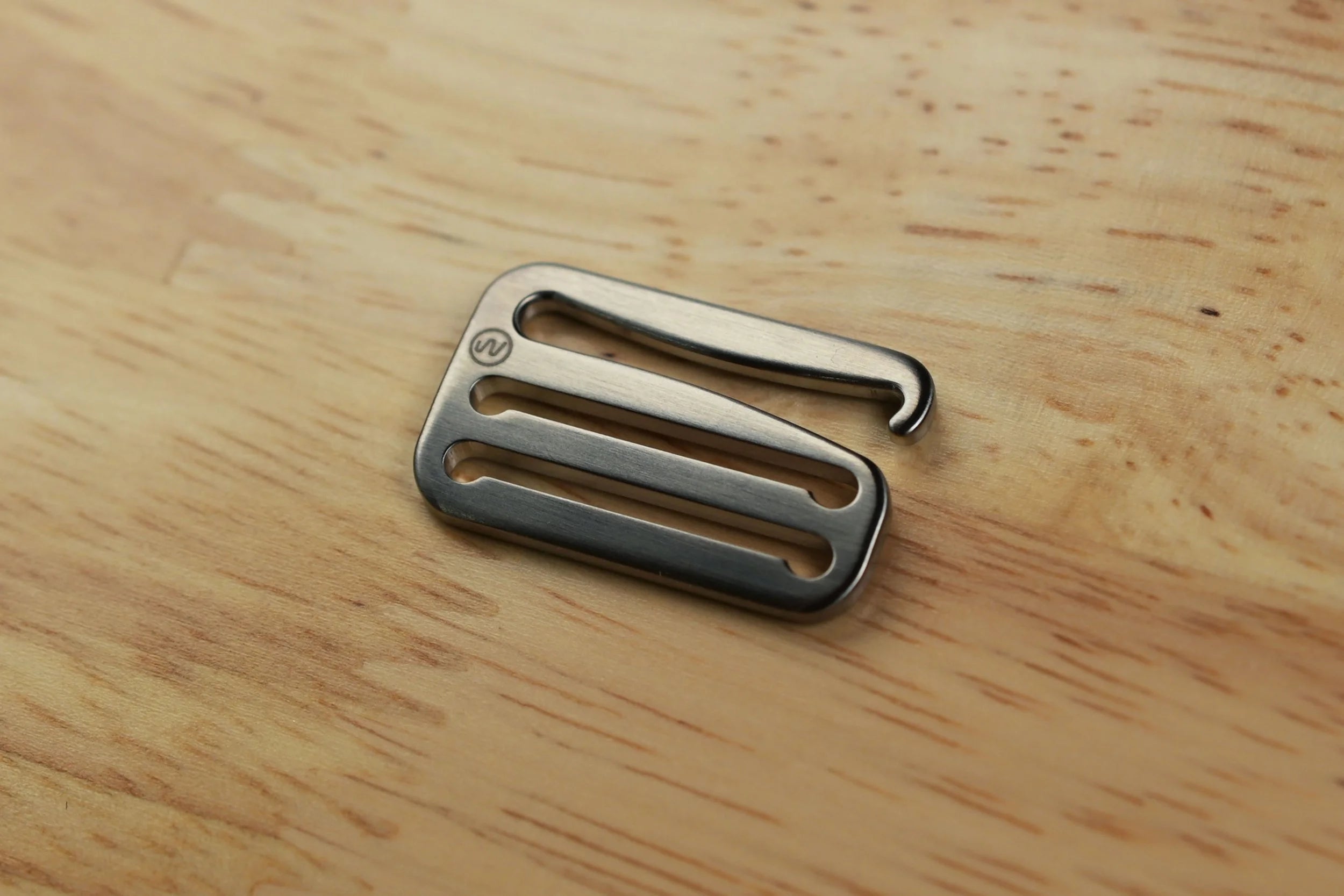 Chrono-Grip™ Titanium Hook